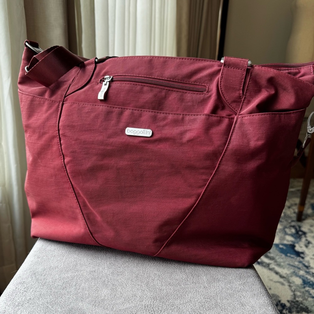 Baggalini Burgundy Tote Bag